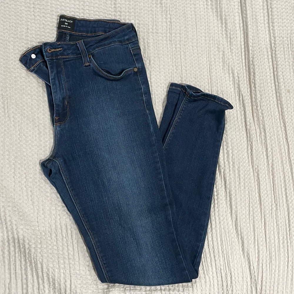 JUSTBLACK size 28